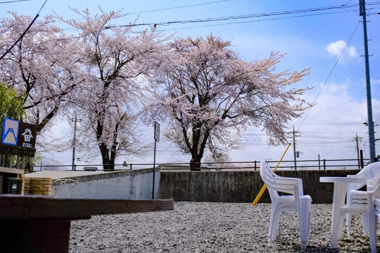 Villa Fuji Irodori Fujiyoshida Exterior photo