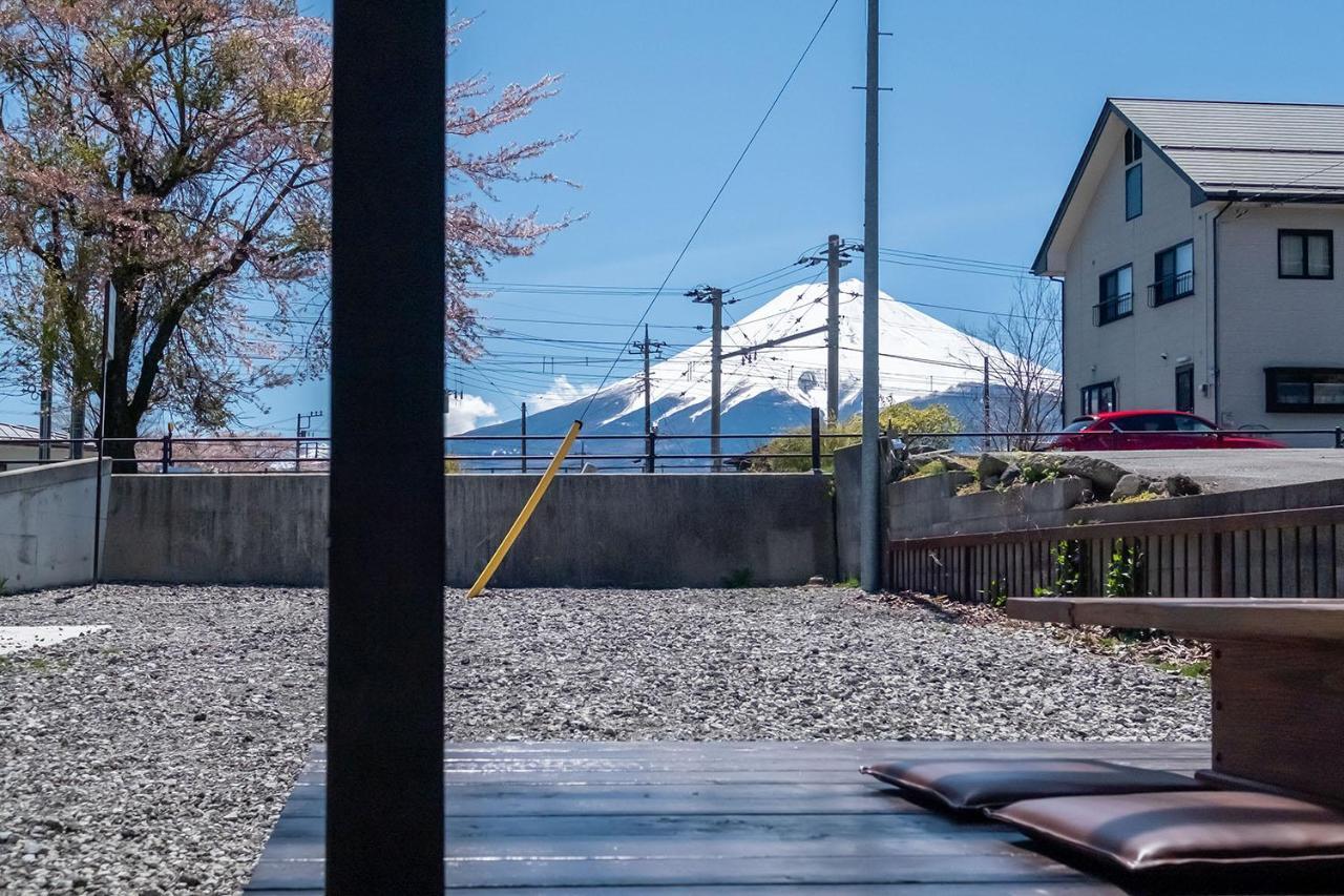 Villa Fuji Irodori Fujiyoshida Exterior photo